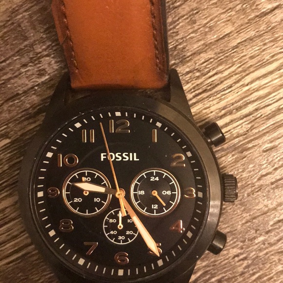 Watch - Picture 2 of 3